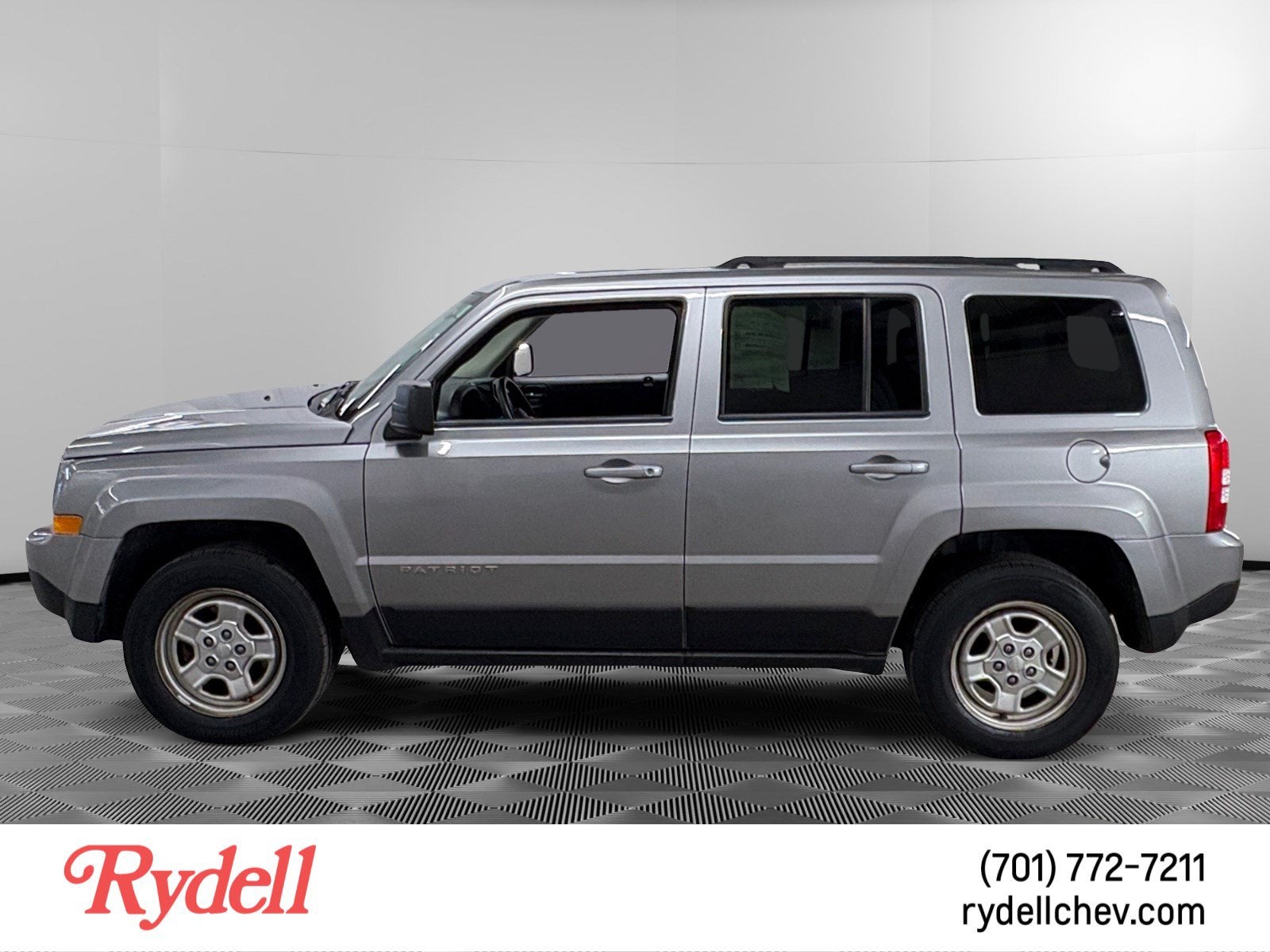 2015 Jeep Patriot — side profile view