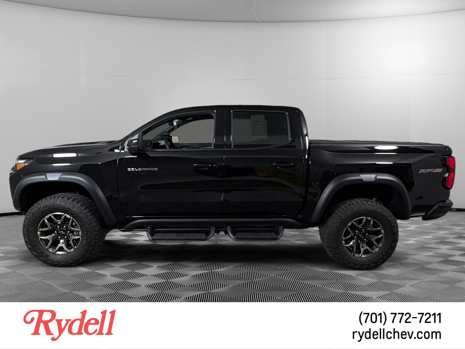2024 Chevrolet Colorado — side profile view