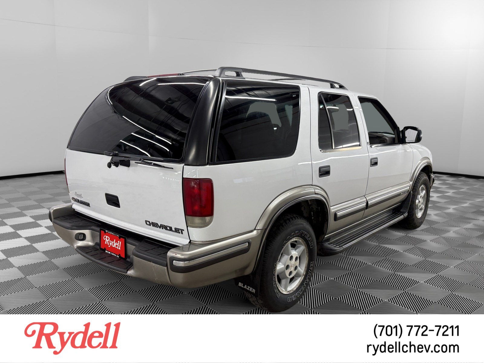 1999 Chevrolet Blazer — detail view