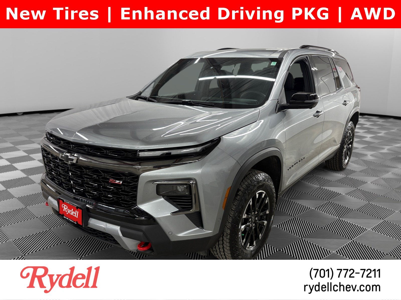 2024 Chevrolet Traverse Z71 in Sterling Gray Metallic — front three-quarter view
