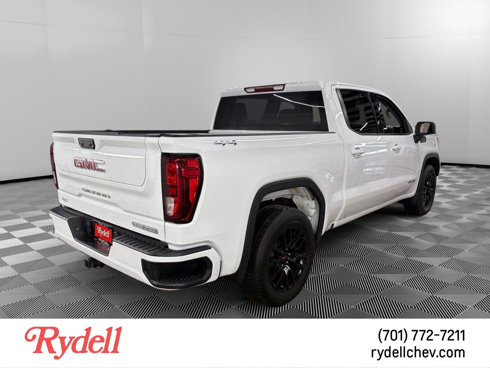 2025 GMC Sierra 1500 — detail view