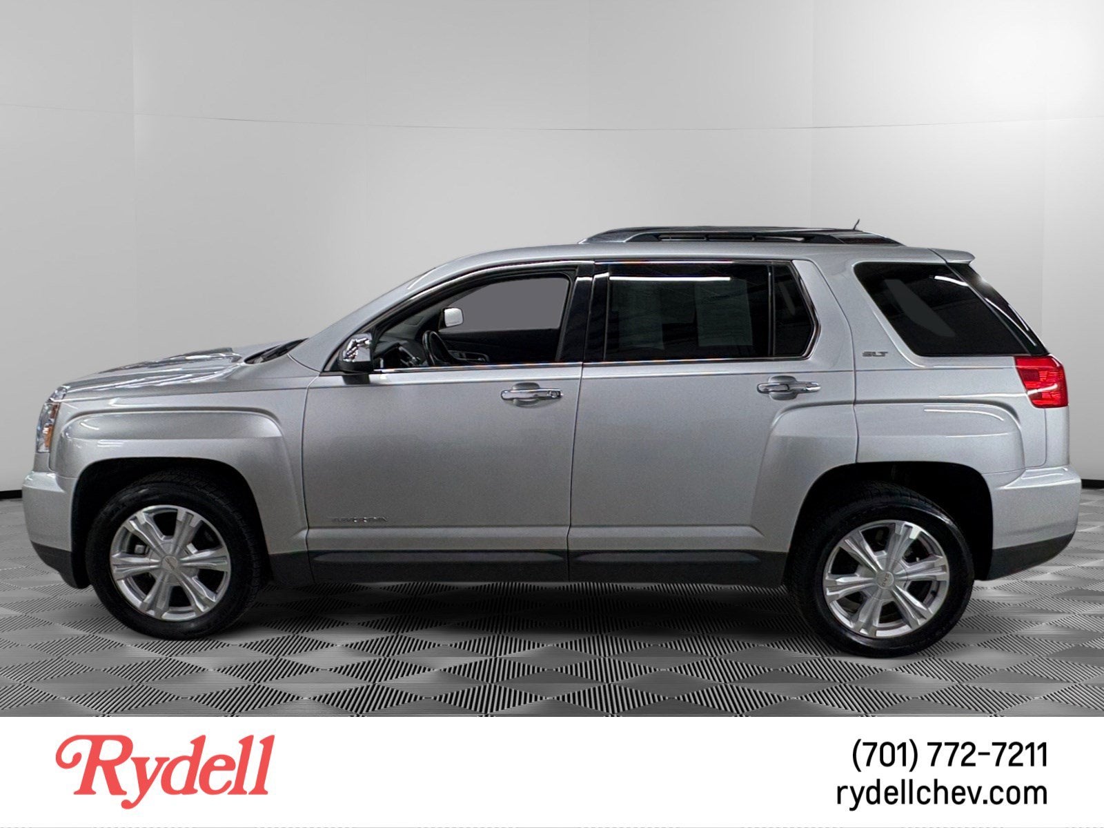 2016 GMC Terrain — side profile view