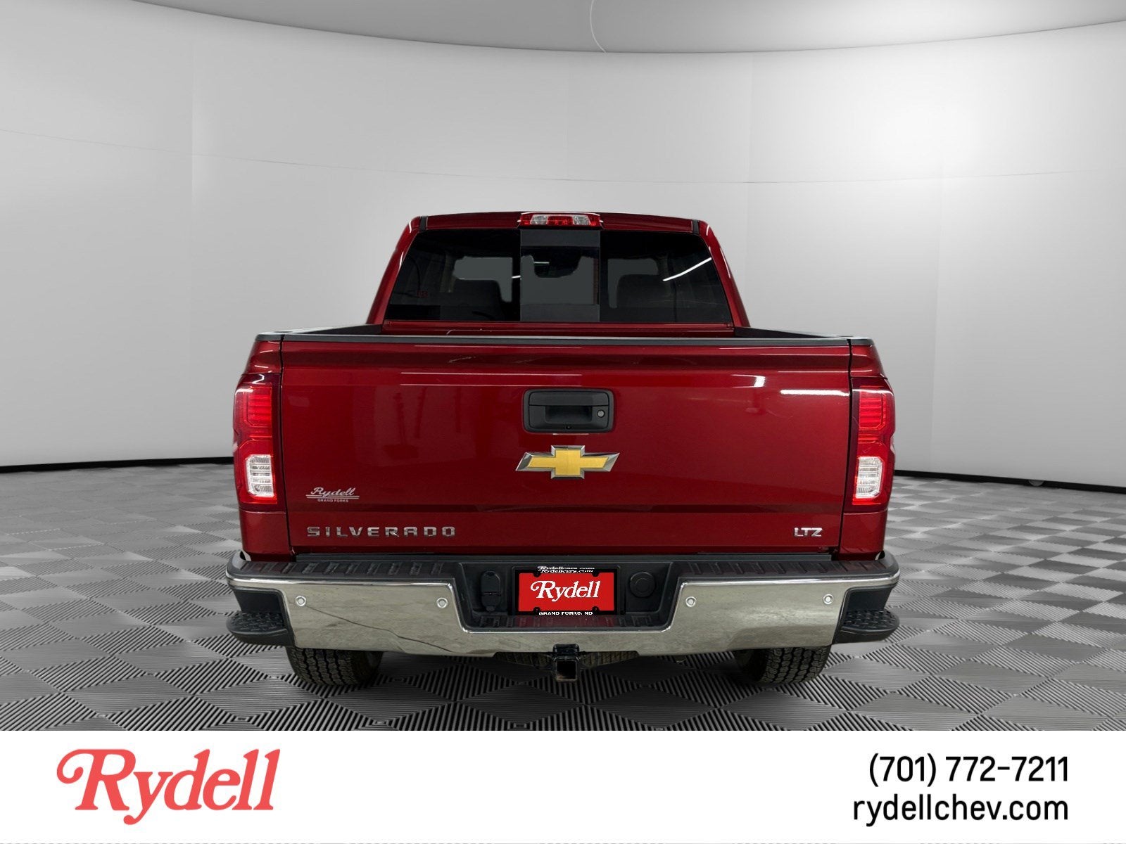 2018 Chevrolet Silverado 1500 — interior view