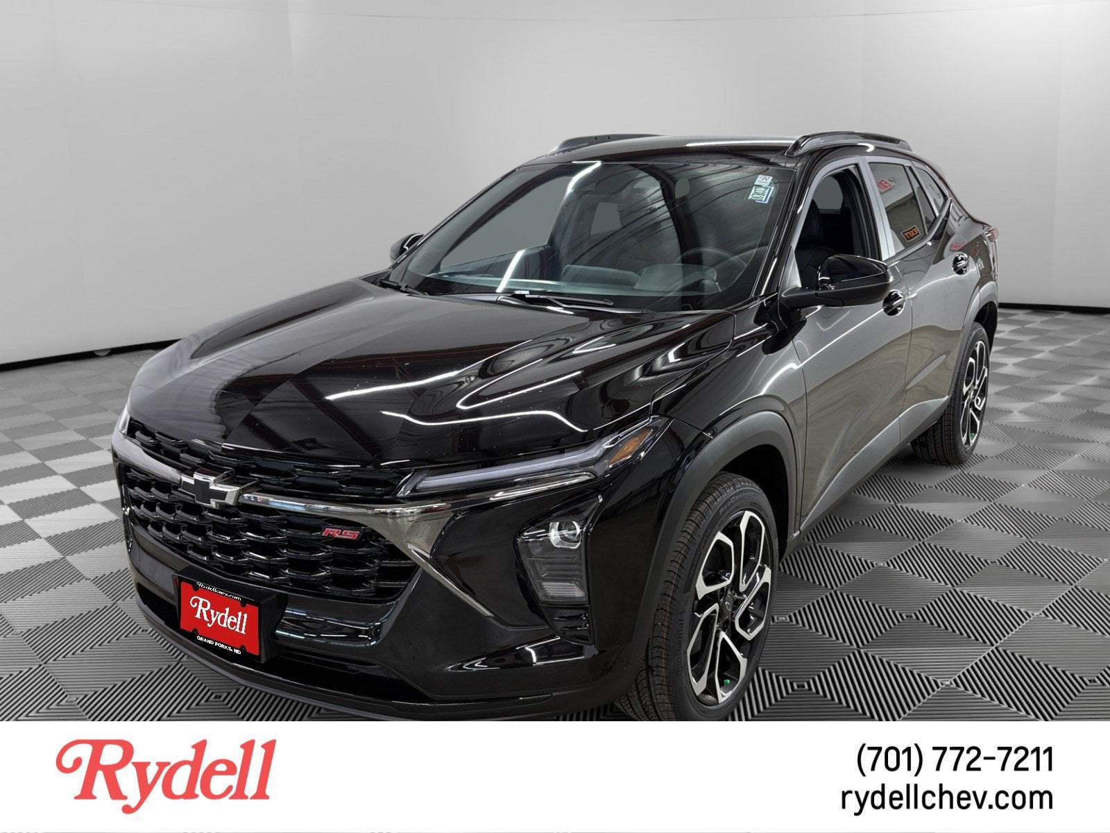2026 Chevrolet Trax 2RS in Mosaic Black Metallic — front three-quarter view